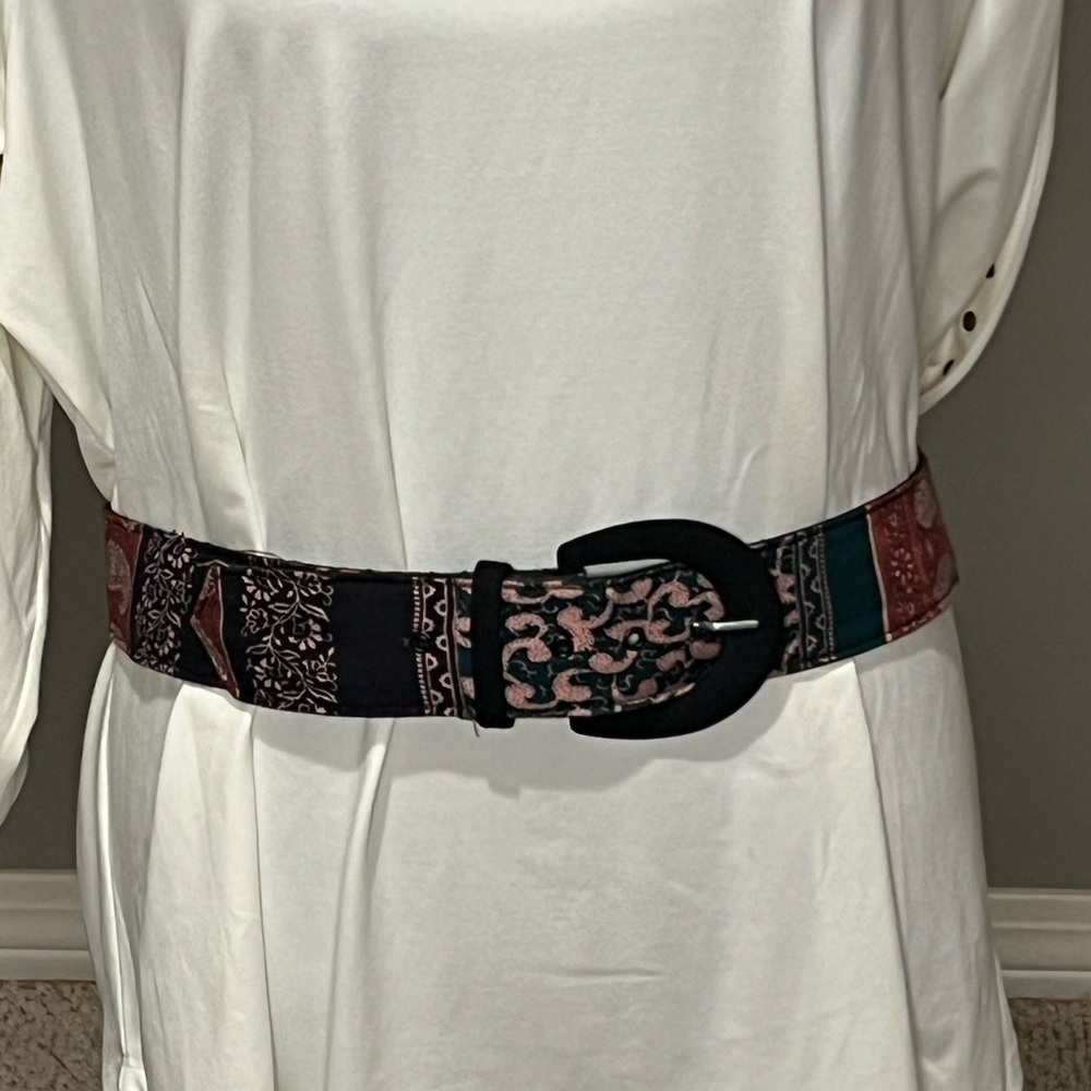 VINTAGE 80s BELT